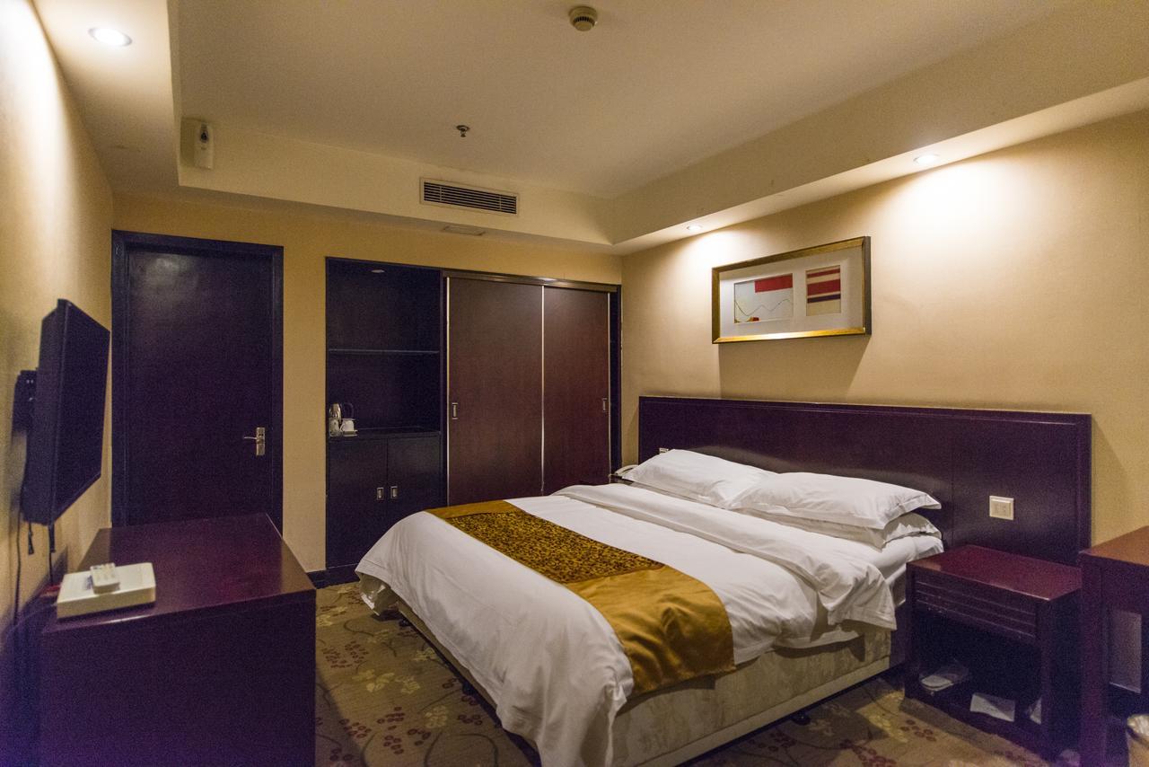 Vienna 3 Best Hotel Shanghai Expo Sanlin Bagian luar foto